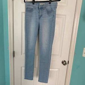 Levi’s Light Wash Jeans